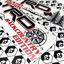 Toyota Racing Development TRD Backcountry Edition 4X4 Bettseite Berge Kompassbaum Grafikaufkleber für Tacoma 2016–2020, Schwarz, Rot
 2