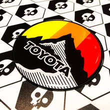 Neues Toyota Sun Mountains Vintage-Farben-Abzeichen-Emblem, gewölbter Aufkleber mit schlagfestem Polystyrol
 2