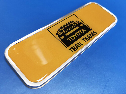 TRD Trail Teams FJ Cruiser Metall-Aluminium-Abzeichen, Bettseiten-Emblem, Aluminium
